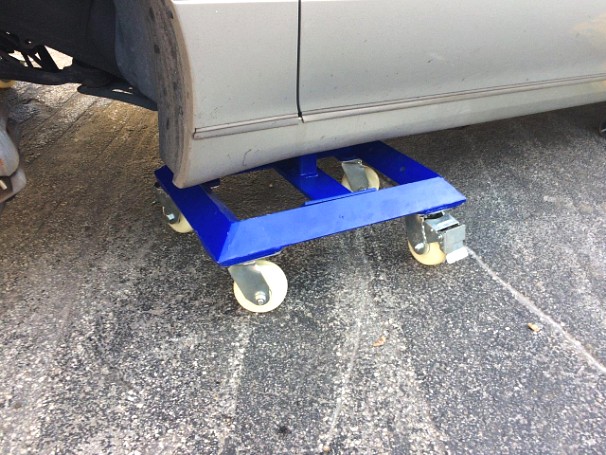 vehicle dolly support with rubber pad accessory
